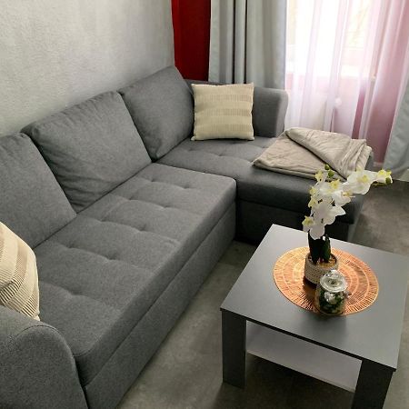 Exklusive Stadtwohnung Am Elbradweg: Best-Preis-Fewo Rathausblick 1 Fuer Max. 3 Pers. Inkl. Wlan, Prime Video & Self Check-In Wittenberge Zewnętrze zdjęcie
